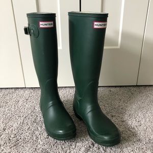 Hunter boots original tall in matte green